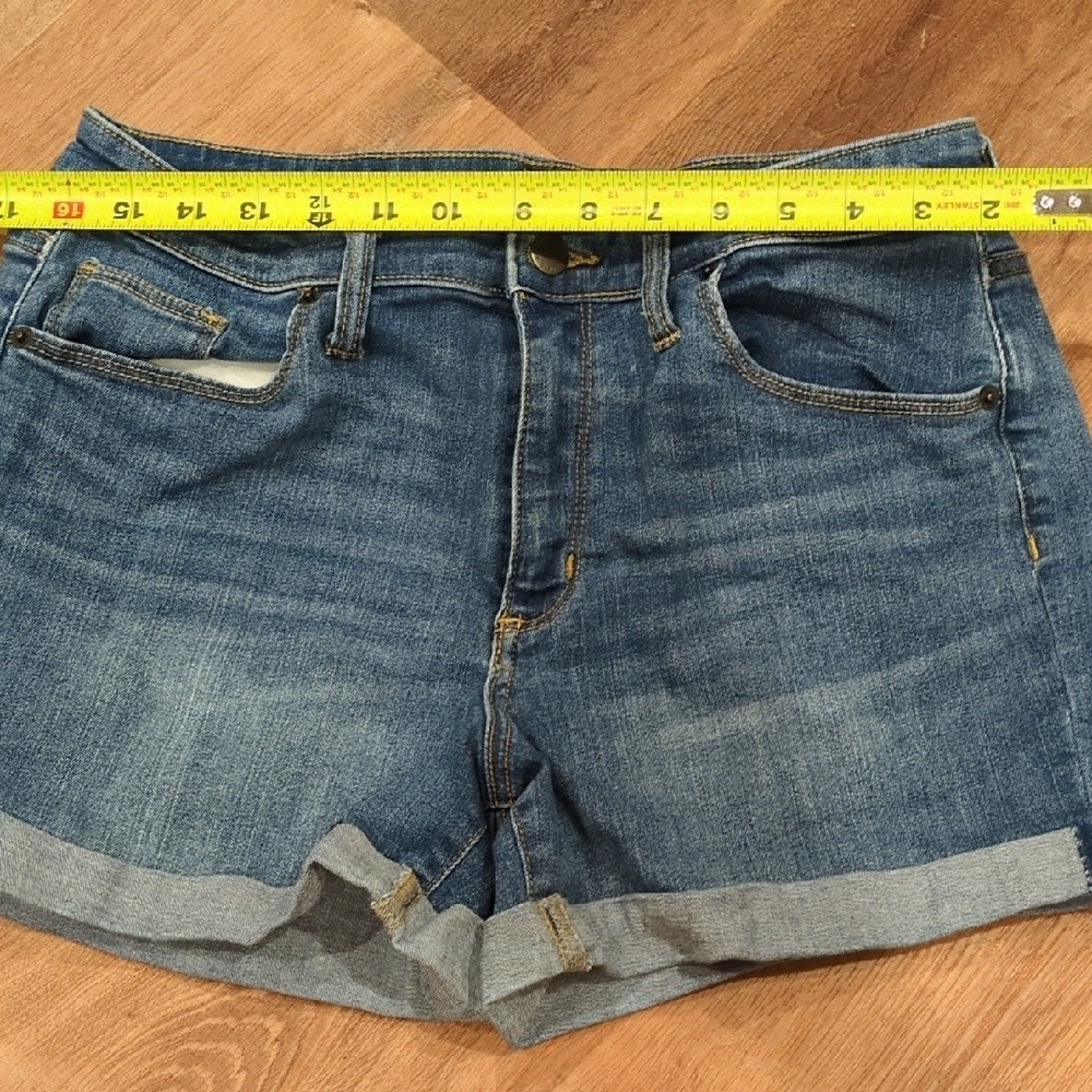 Universal Thread Classic Blue Jean Shorts - Picture 3 of 8